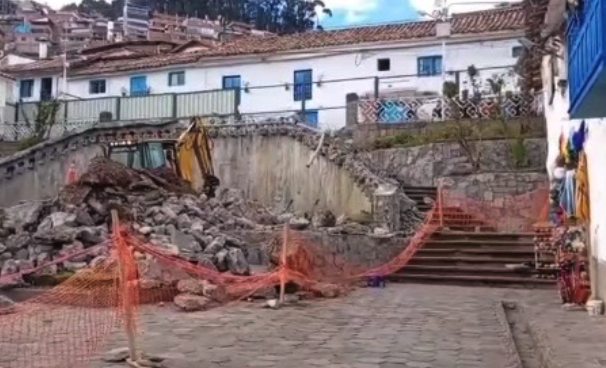 Haz clic para ampliar VECINOS DE SAN BLAS PROTESTAN CONTRA MUNICIPALIDAD POR PRESUNTOS DAÑOS AL PATRIMONIO
